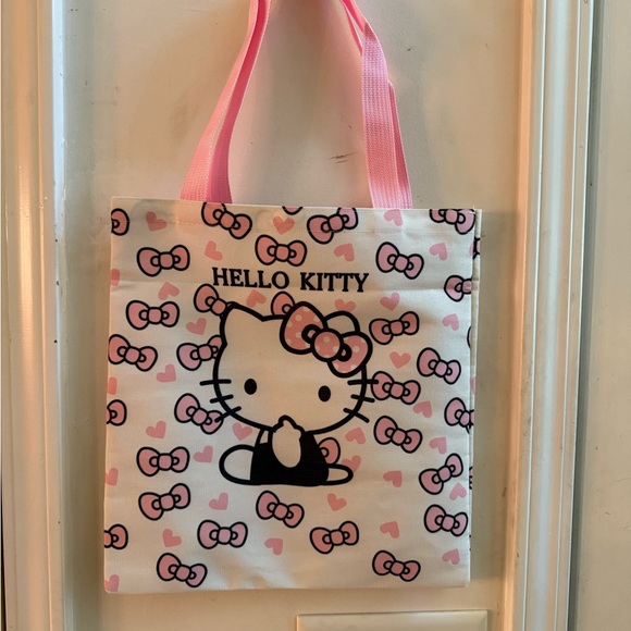 New Hello Kitty Tote Bag - Picture 4 of 9